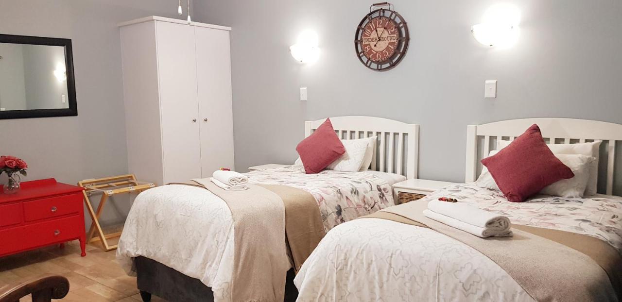 Graceland Guesthouse Почефструм Экстерьер фото